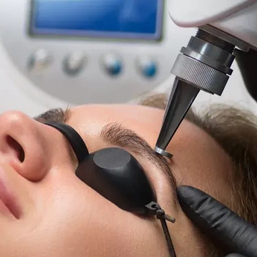Remocion Laser - Cejas at EJ Beauty Center in Norfolk, VA