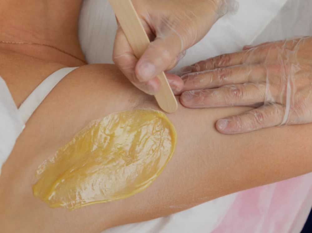 Woman's Underarm Waxing