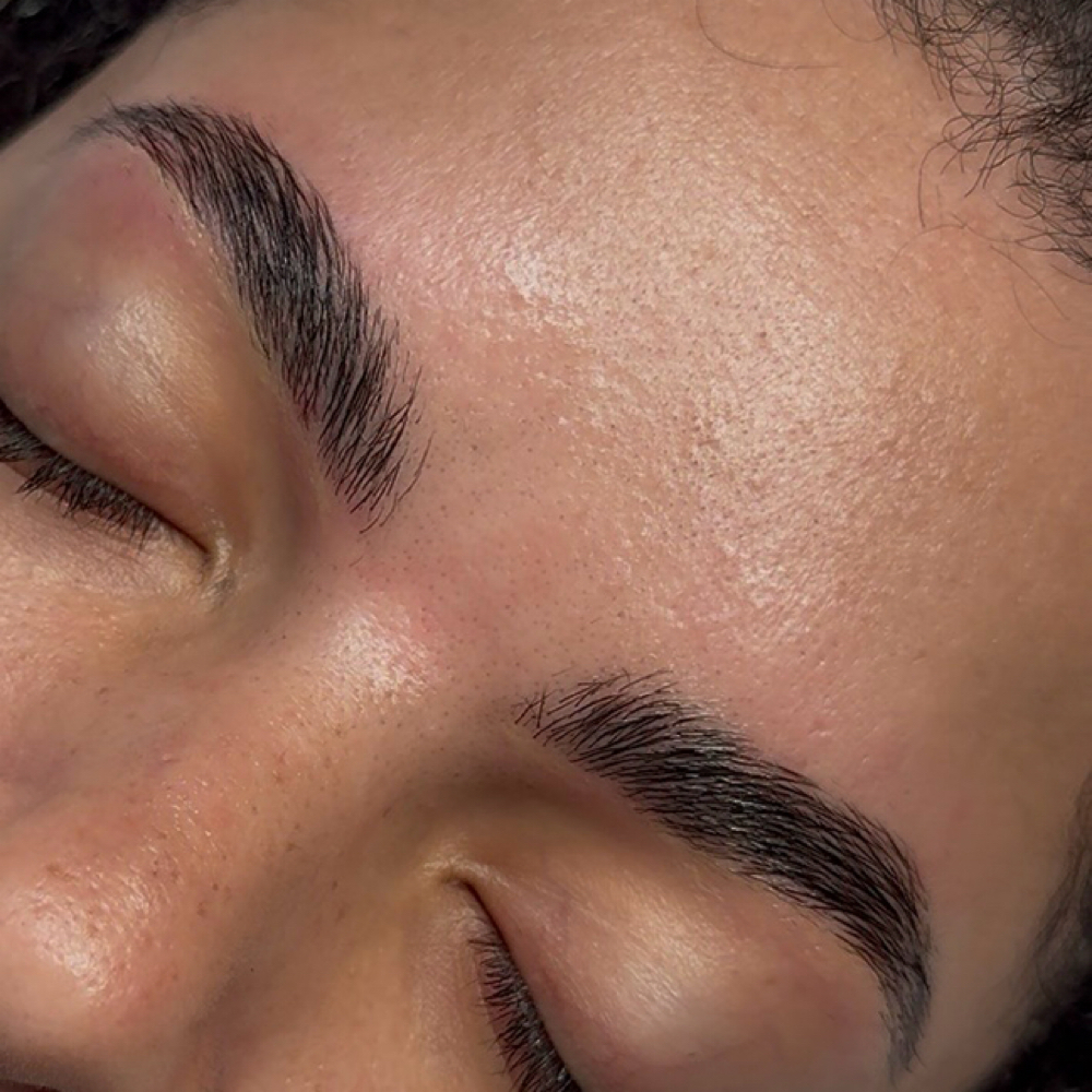 Brow Wax And Shaping at Perla’s Nails in Orlando, FL