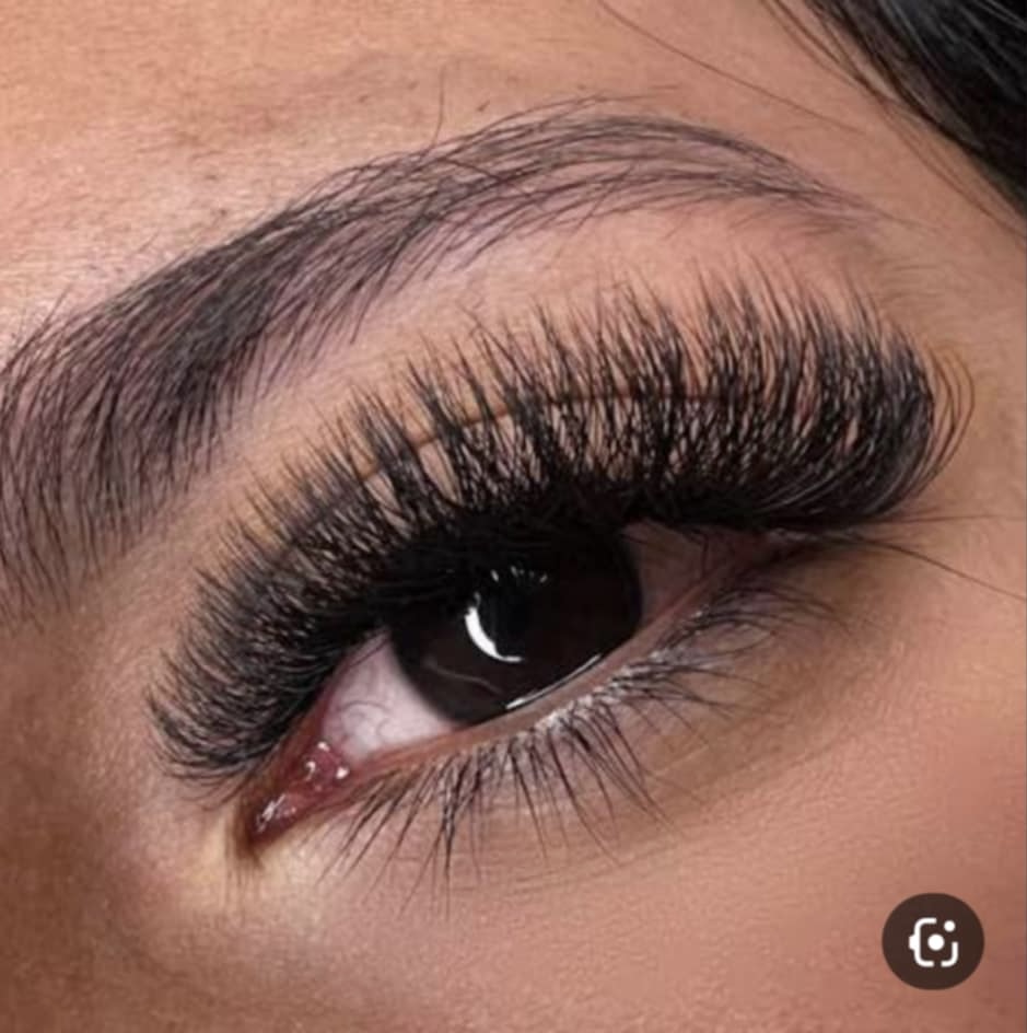 Royal Set at Vv's Luxury Studio in Mission, TX