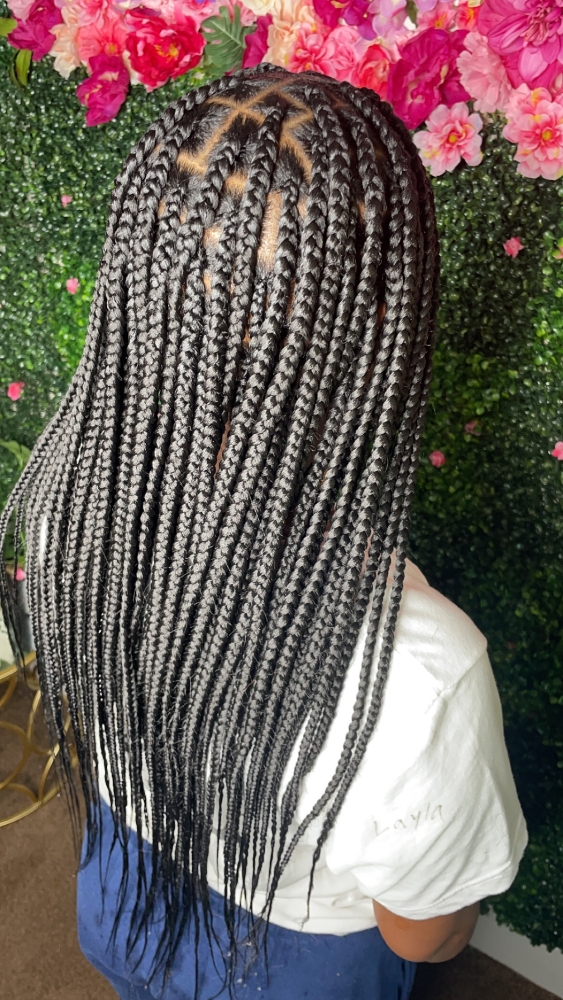 Medium Knotless