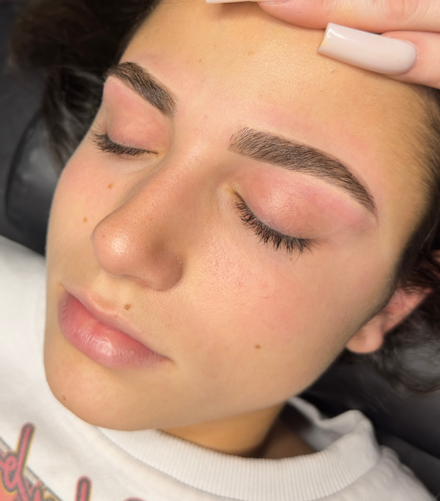 Brow Wax & Shape