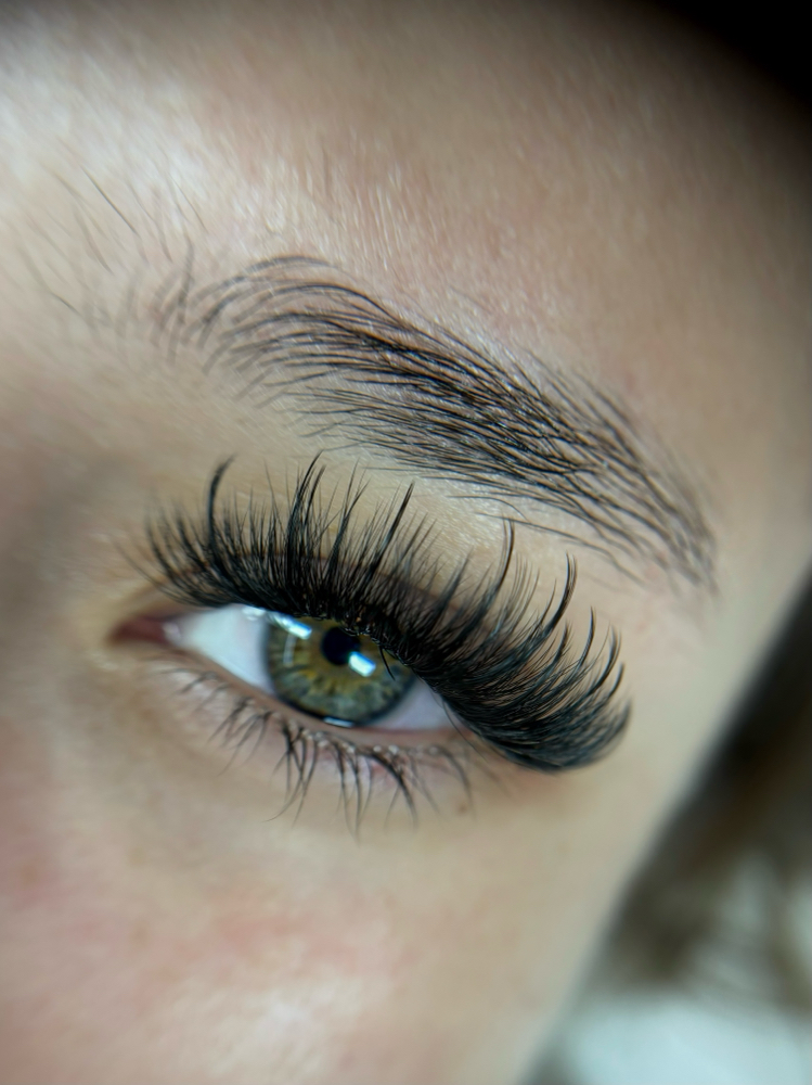 Full Set Hybrid Eyelash Extensions