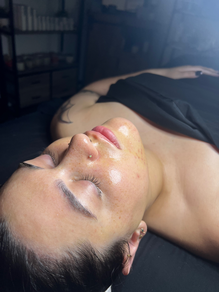 BioRePeel Deluxe Facial (FACE + NECK)