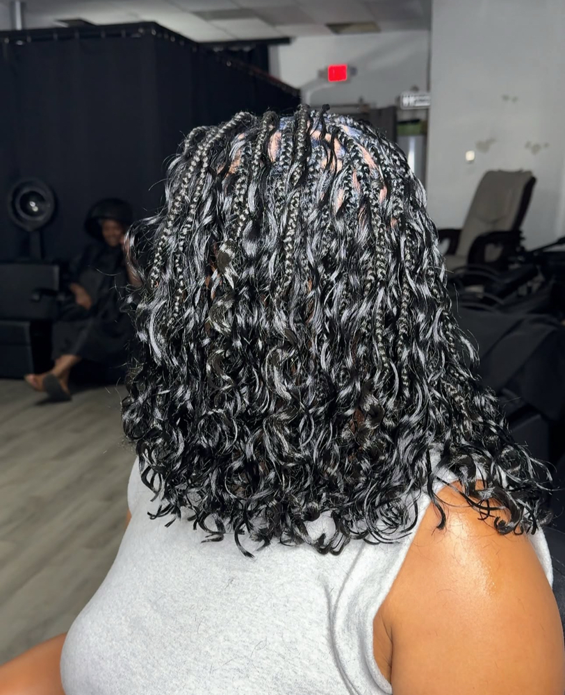Smedium Boho Knotless Bob