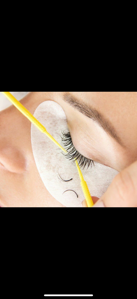 Lash Removal at Taylor Rose Aesthetics in Altoona, WI