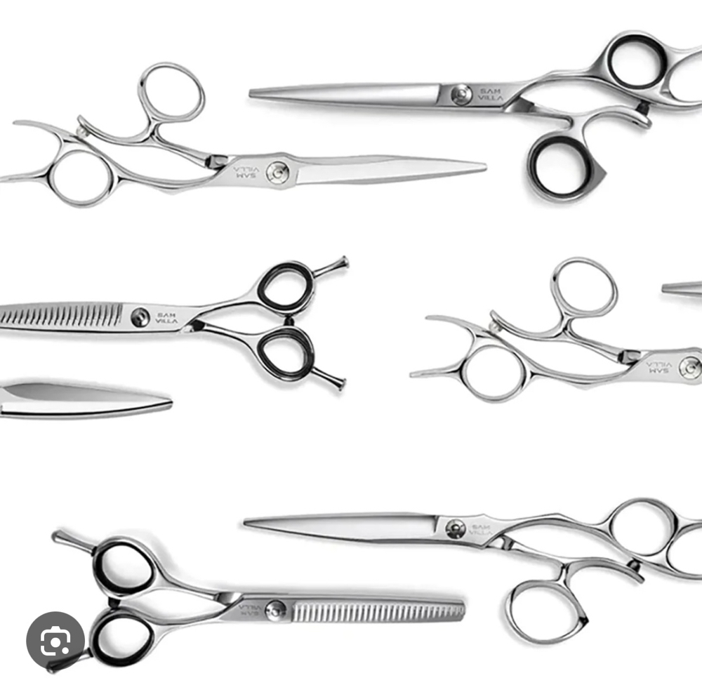 Woman’s Deluxe Haircut