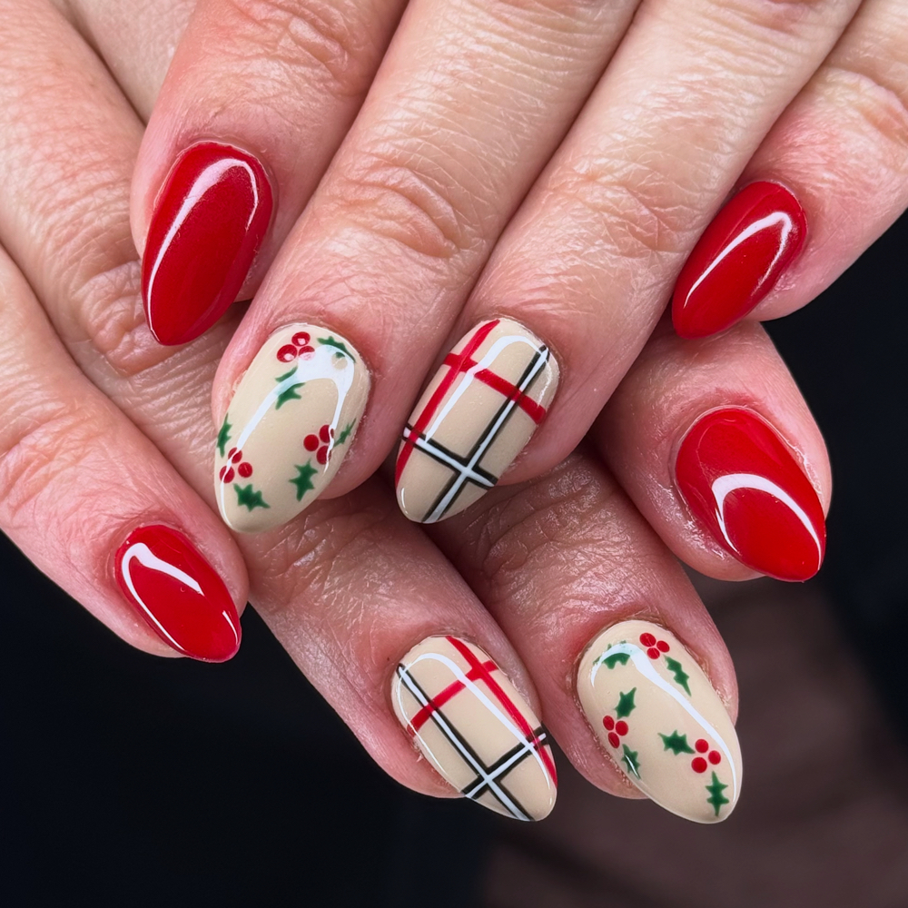 4 Hype Nails