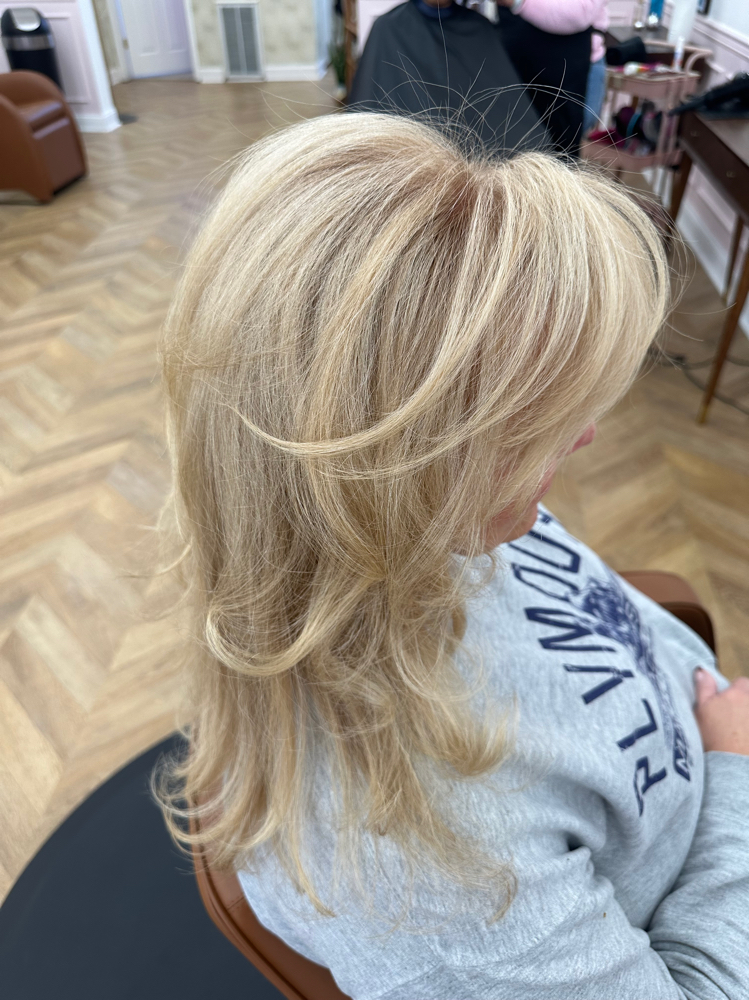 BO$$ BABE BLOWOUT
