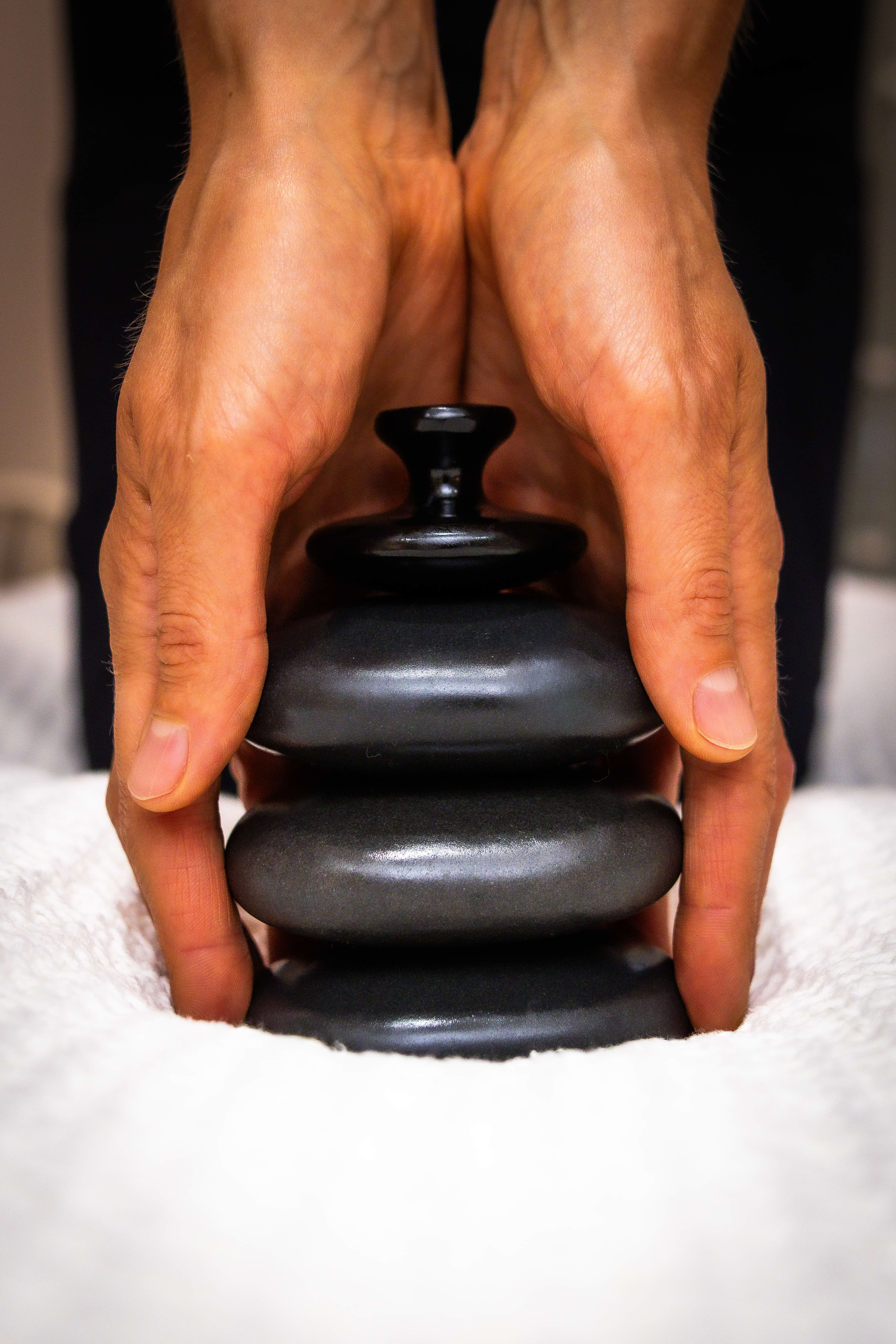 MASSAGE: BIEN-ÊTRE - WELLBEING