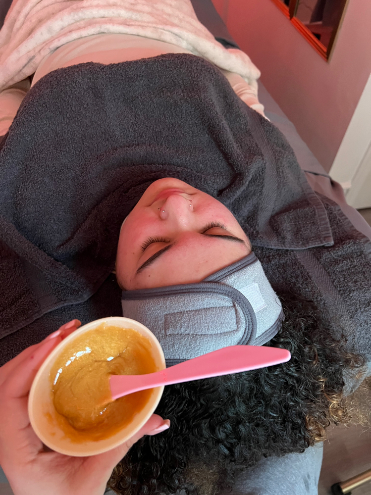 Express Facial at Ashlashbeauty in Akron, PA