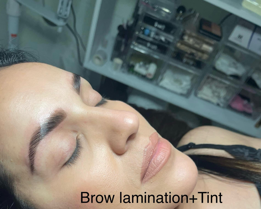 Brow Lamination + Tint