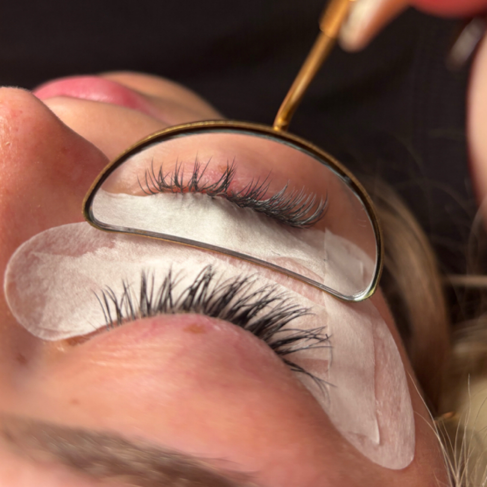 Classic Lash Extentions at AroBeauty.Co in Wichita, KS