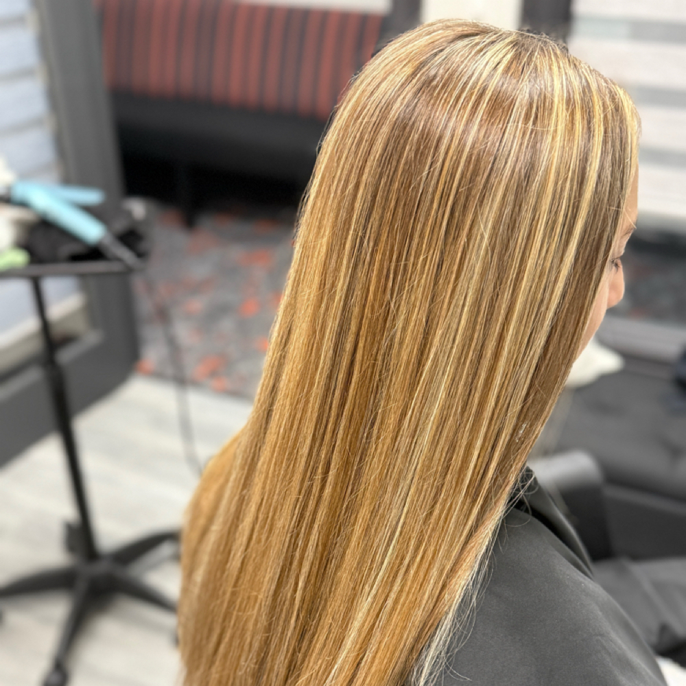 Curl/flat iron at Dani Baco in Rockwall, TX