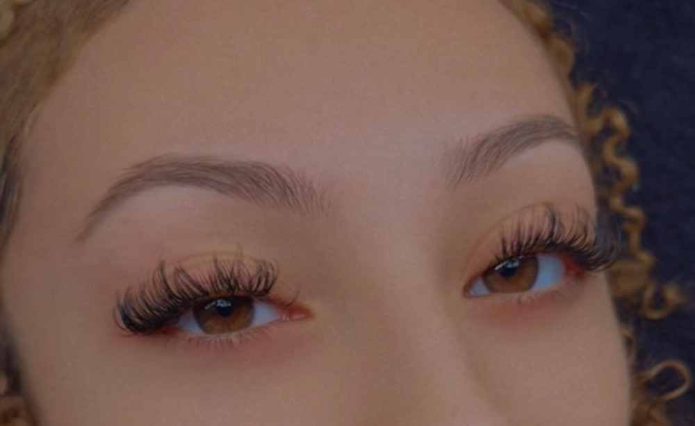 Whispy Hybrid Set at G&J Nail Beauty Spa/ JJ Lashes in Utica, NY