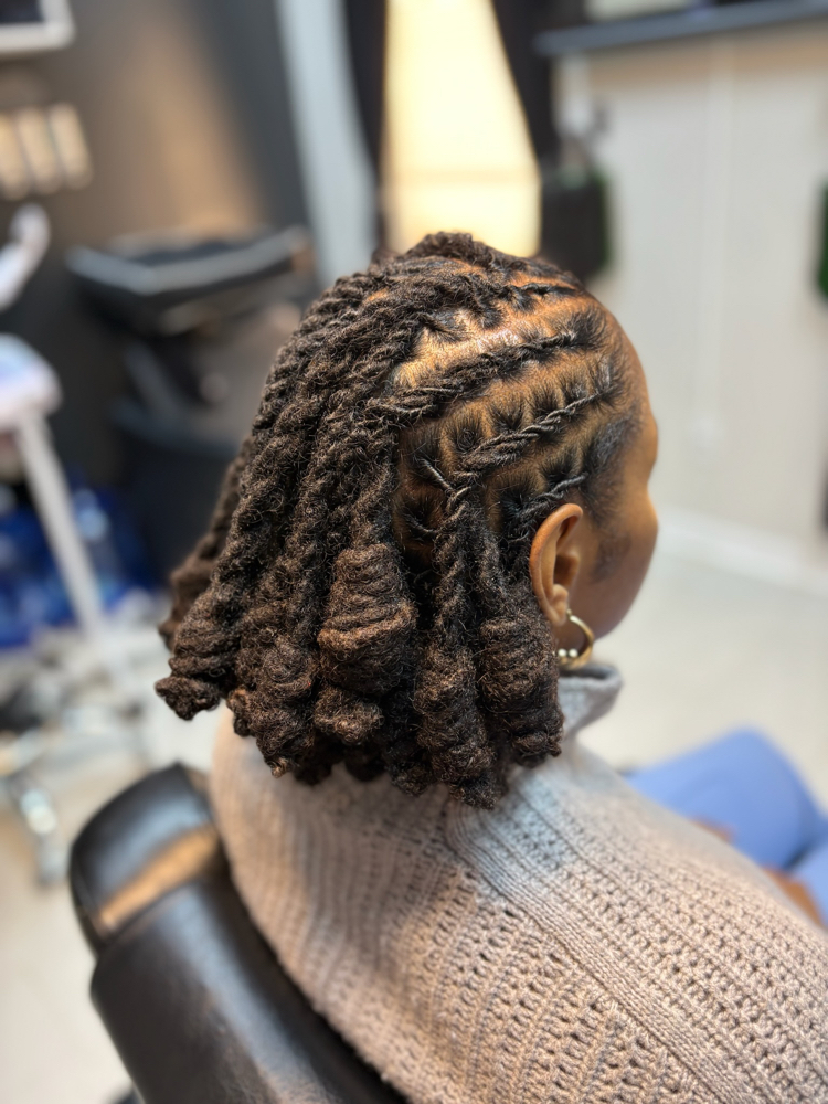 Advanced Styles-Petals, Bantu Knots, Combination Creations (price may vary)