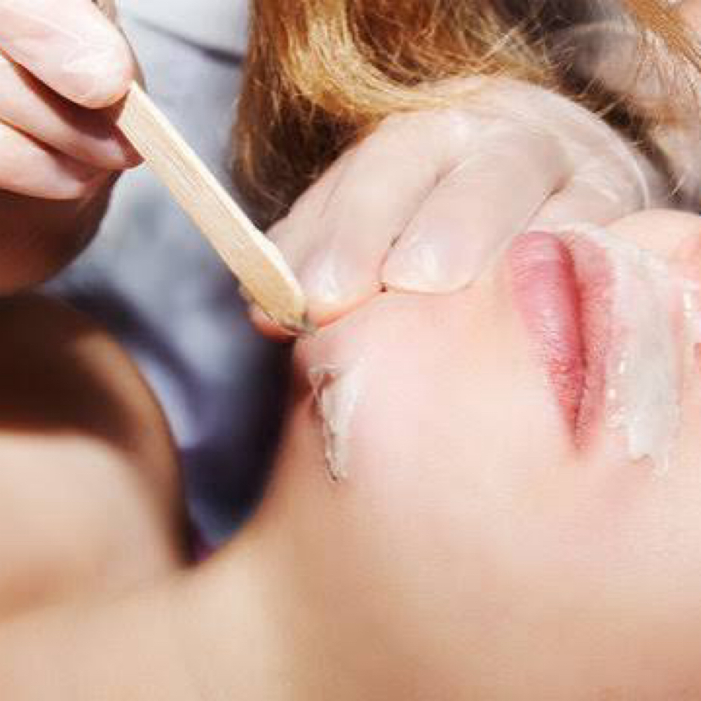 Chin Wax Or Thread at Ipanema Skincare in St Charles, IL