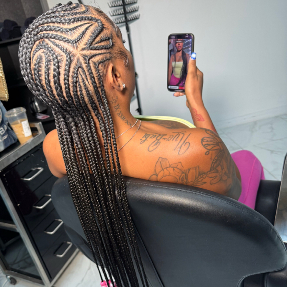 small freestyle feedins at braidsbyderri in atlanta, GA