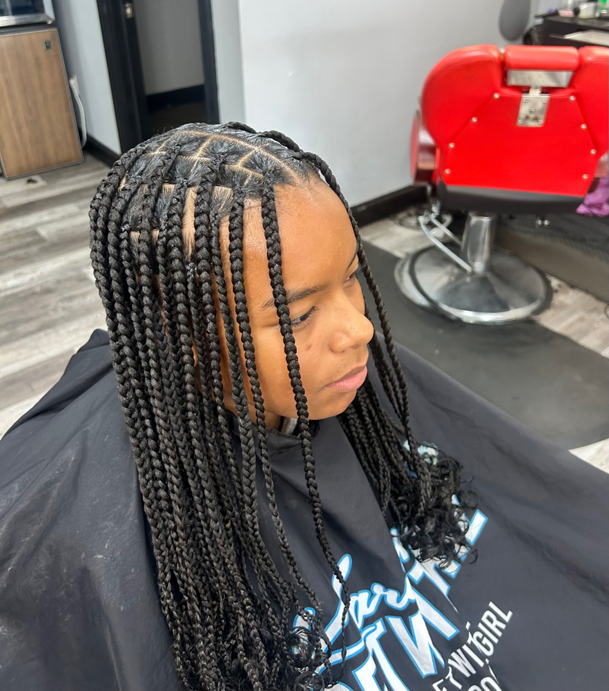 Medium Knotless Braids
