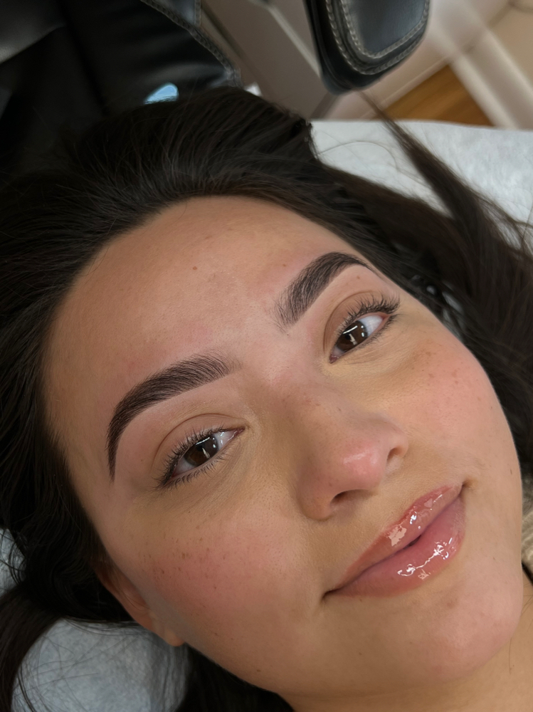 Brow Wax Sculpt & Tint