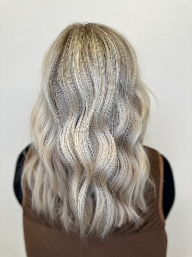 Full Highlight at Goldn Hair Lounge-Kiley LeClere in Huntingburg, IN
