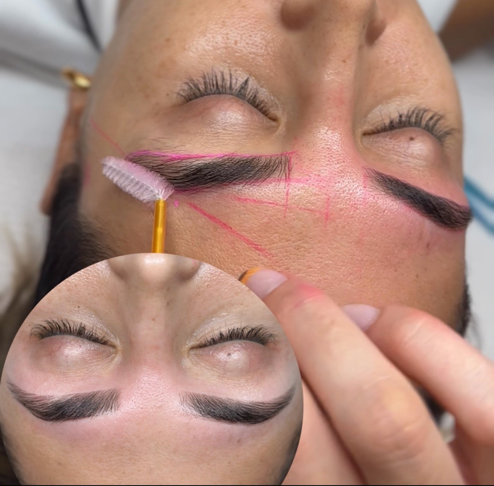 Brow Shape / Tweezers Only