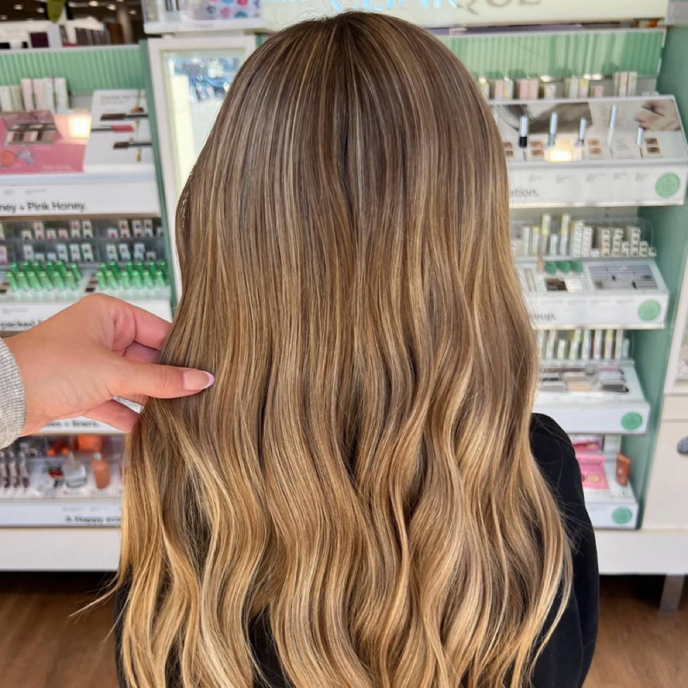 Full Highlight at hairbylucah in Bradley, IL