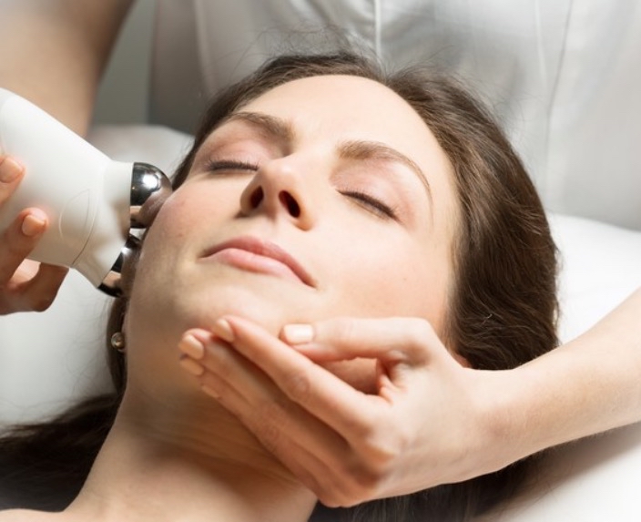 Microcurrent & LED Facial