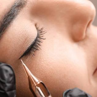 Tattooing Bottom Eyeliner