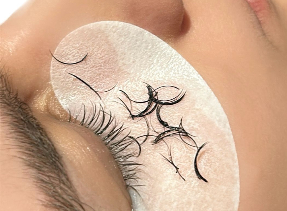 Janiiea’s Lash Removal