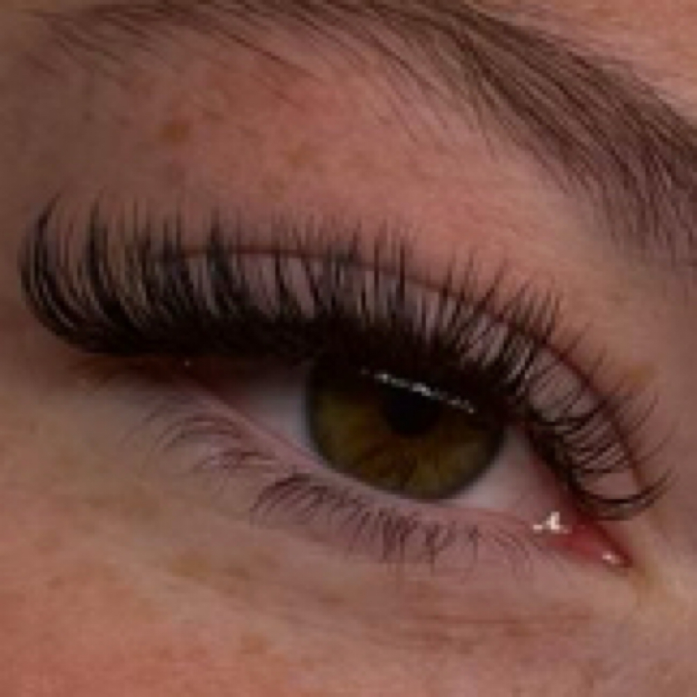 Hybrid full set at Bia’s Beauty in Manchester, MD