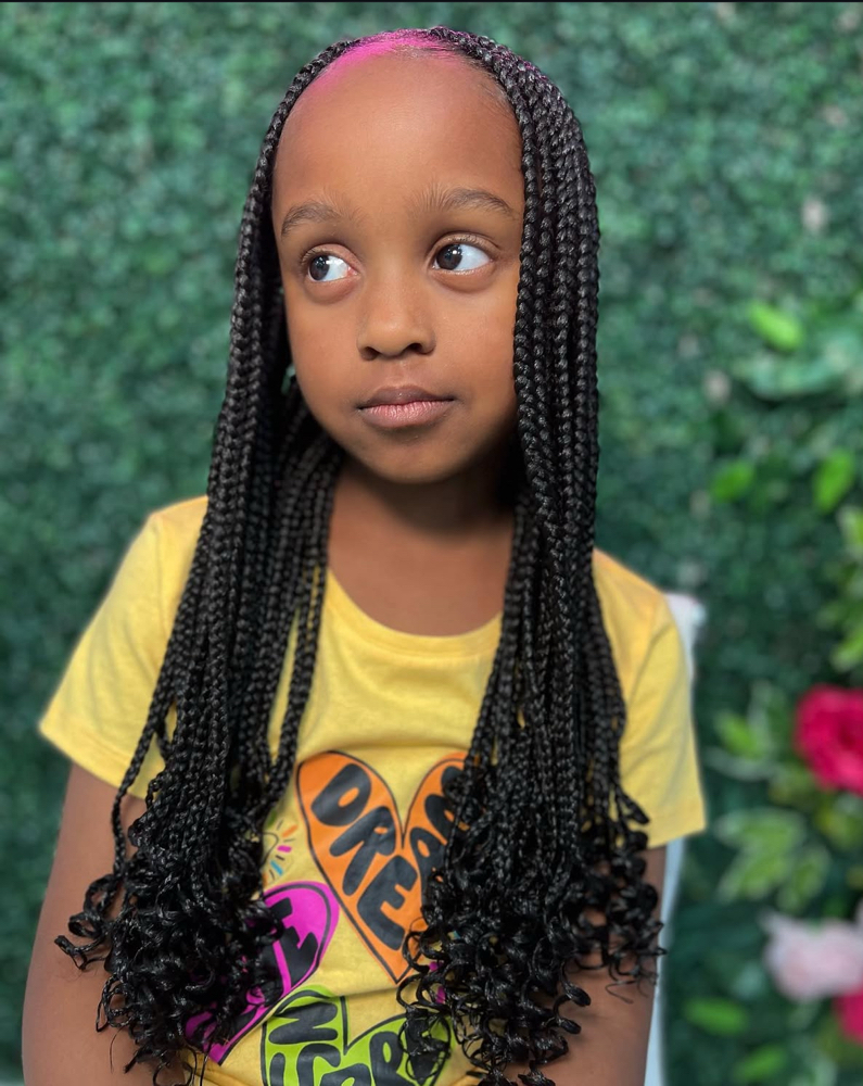 Kids Medium Knotless(ages 5-10) at Sit With Cham in Charlotte, NC