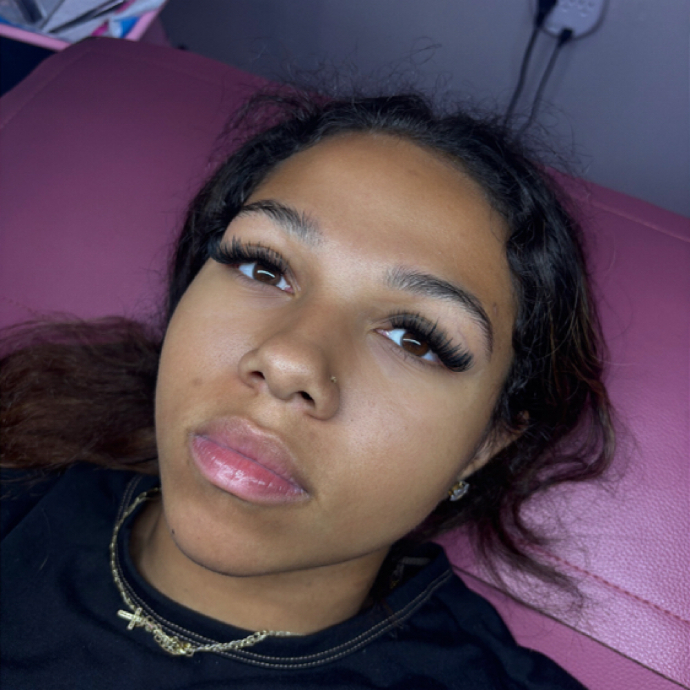 Hybrid Full Set at Lash & Glow by Ken LLC in Maysville, KY