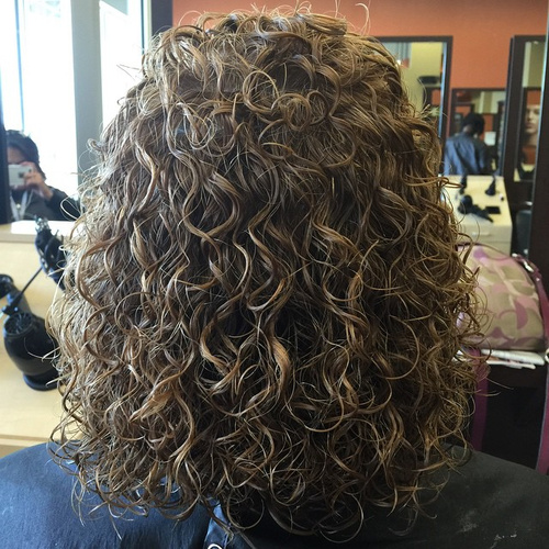 Perm (Medium Btwn Ear & Shoulders )