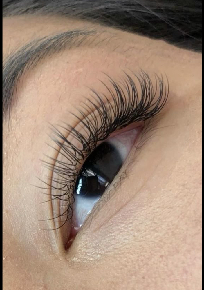Classic Lashes at Samantha Guzman in Beltsville Md, MD