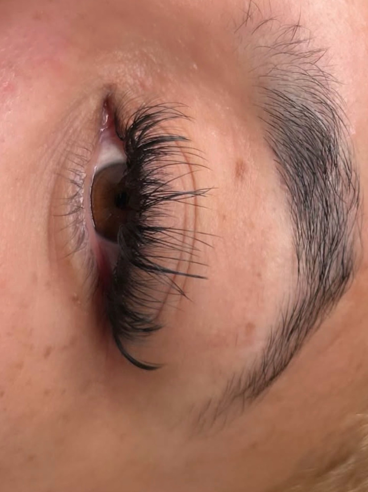 Hybrid Set at Pink Wax & Lash co. in Raytown, MO