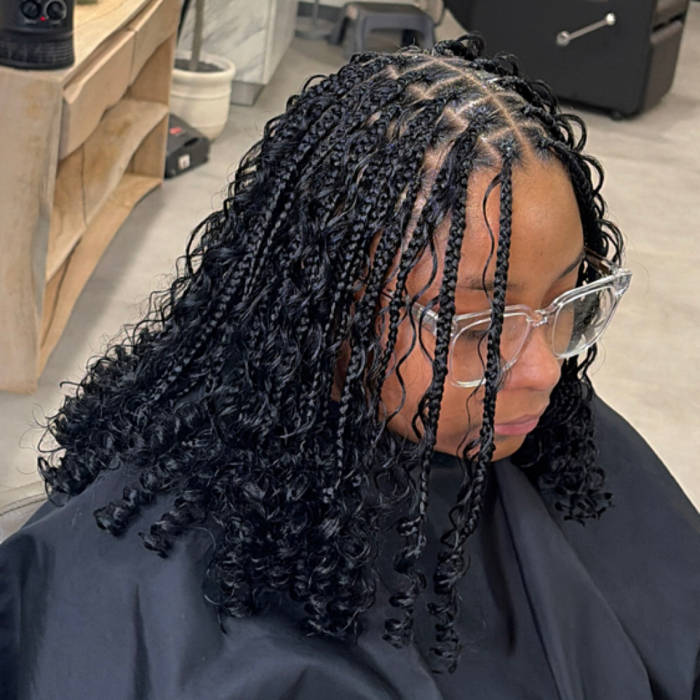 SMEDIUM BOB w/ Arly at Thrive Hair Studio in Lancaster, PA