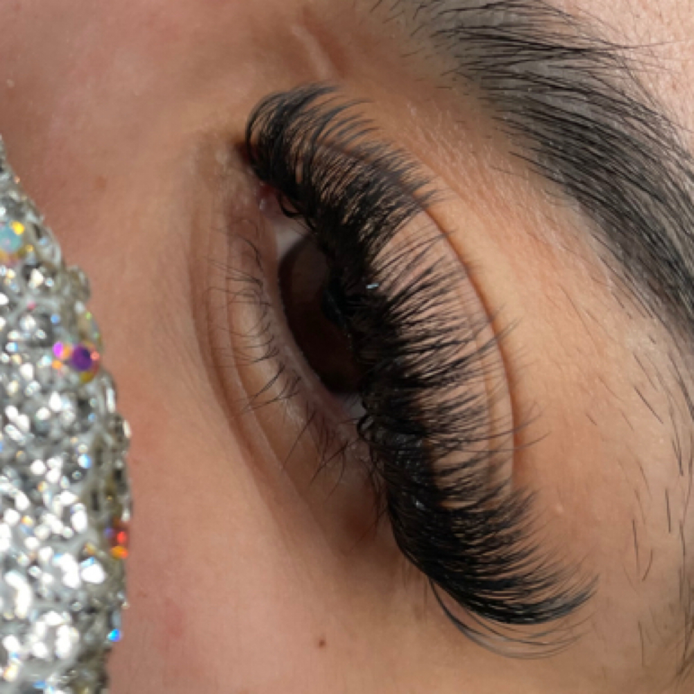 Volume Set at Ace Lashes by Ana in Odessa, TX