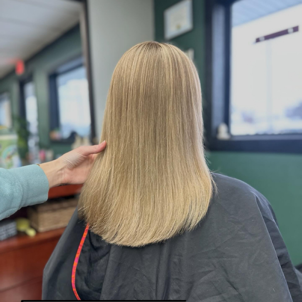 Partial Teasey Light at Alchemy Salon and Spa in Machesney Park, IL