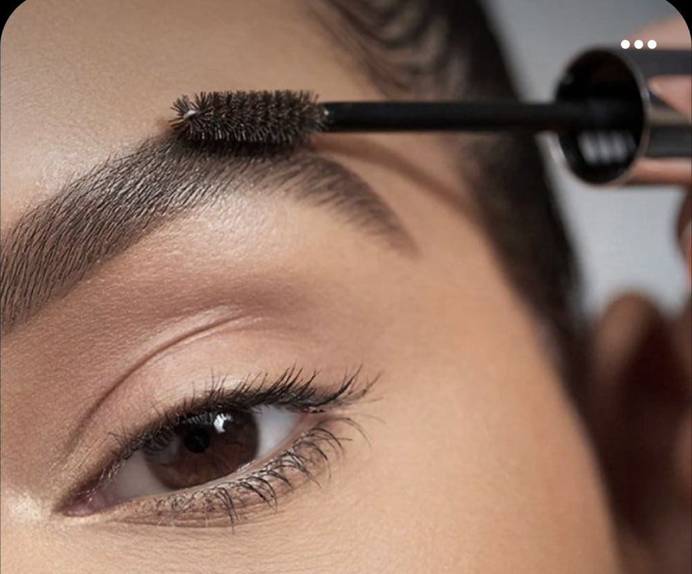 Eyebrow Tint & Shaping