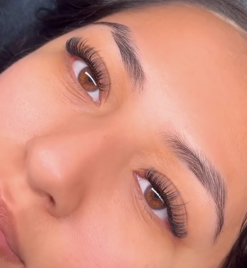 LIGHT VOLUME LASH SET