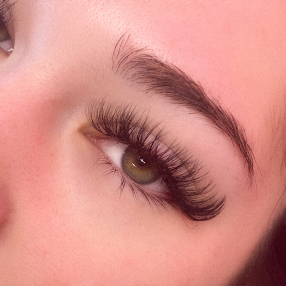 Hybrid/Volume Full Set | Lash Exten at Your Glow, Delivered in Lolo, MT