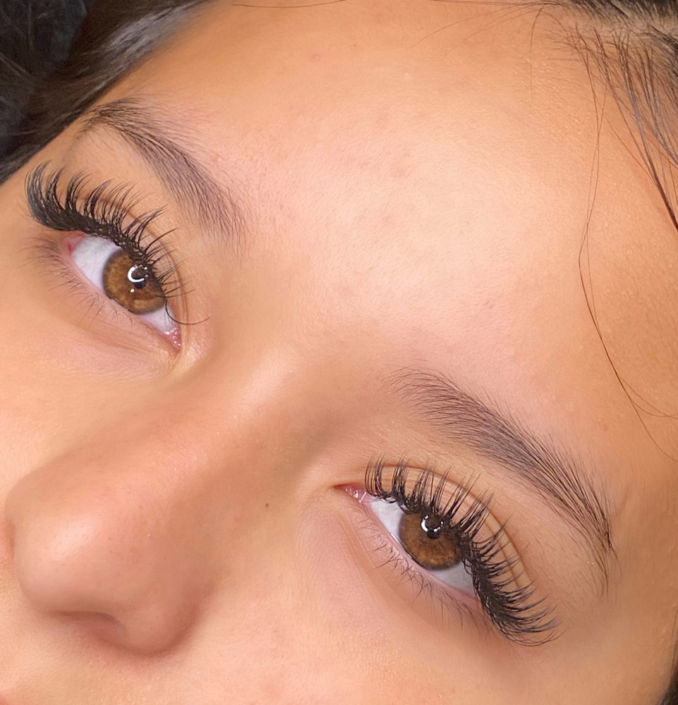 Wet Mascara Fullset at Sincerely Esme in Hanford, CA