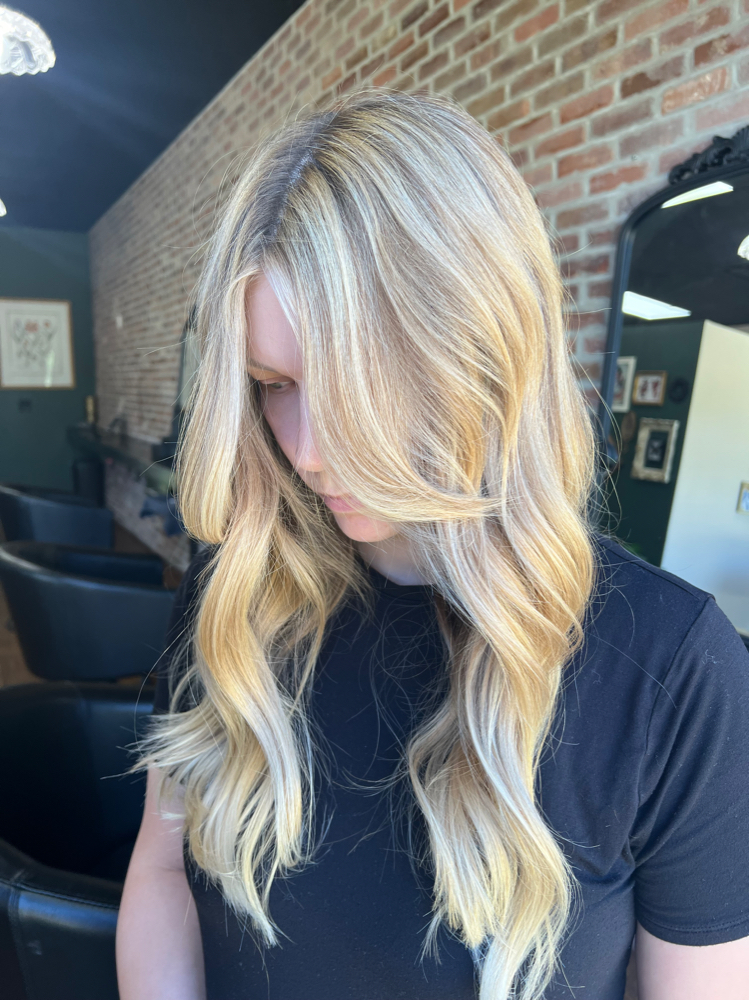 Mini Partial Blonding