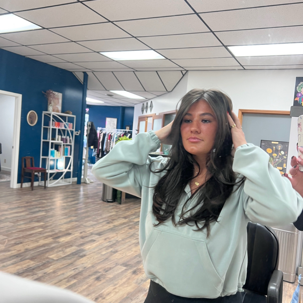 Wash and Blowdry Style at Birds Of A Feather                               Salon in Wakarusa, IN