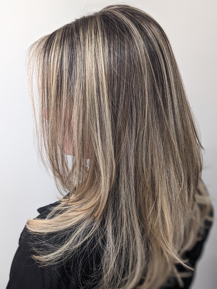 Balayage/Foilyage With Glaze $210+