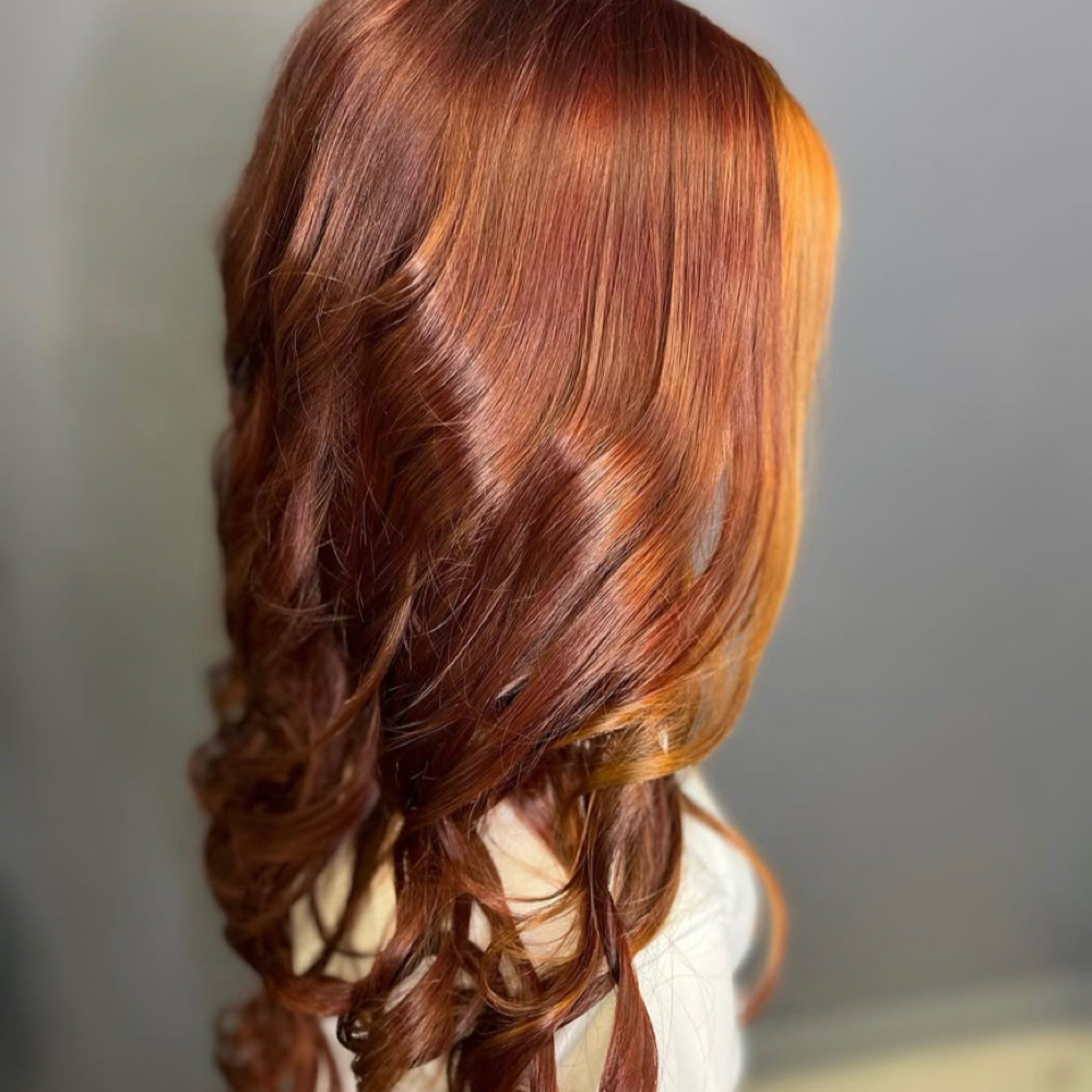A La Carte at Courtney Ward @ Pretty Poison Beauty Parlor in Johnson City, TN