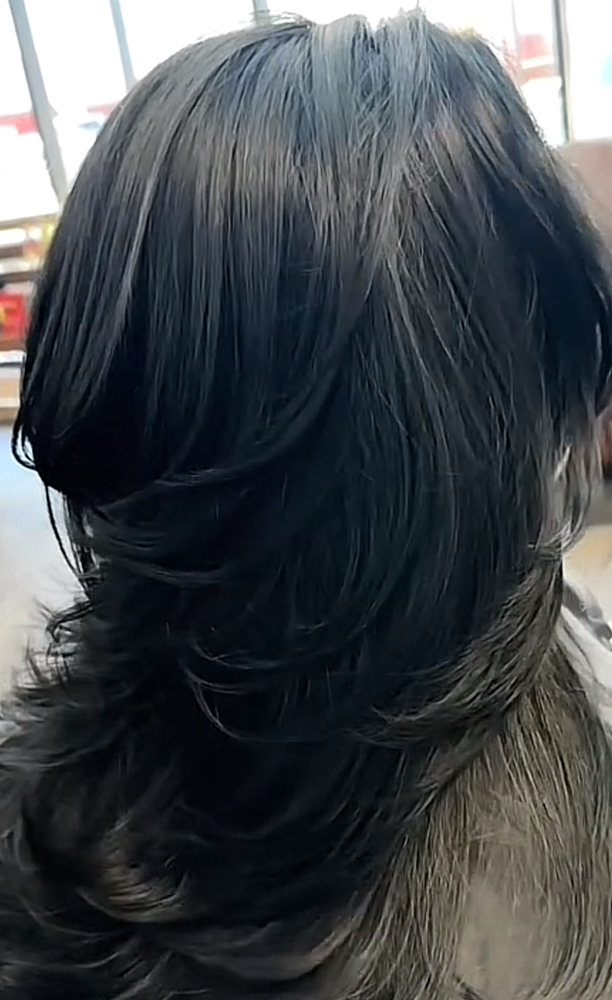 Woman’s haircut