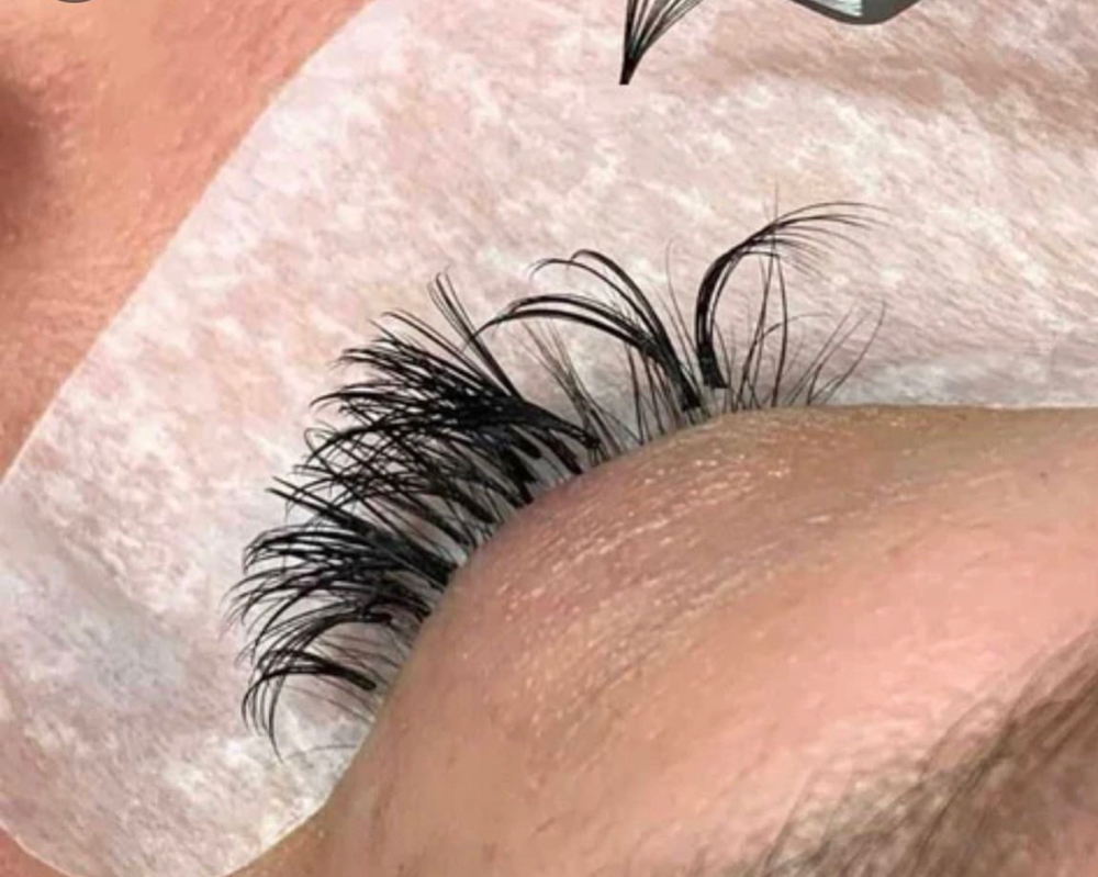 Removal at Lunacy Lashes in Bakersfield, CA