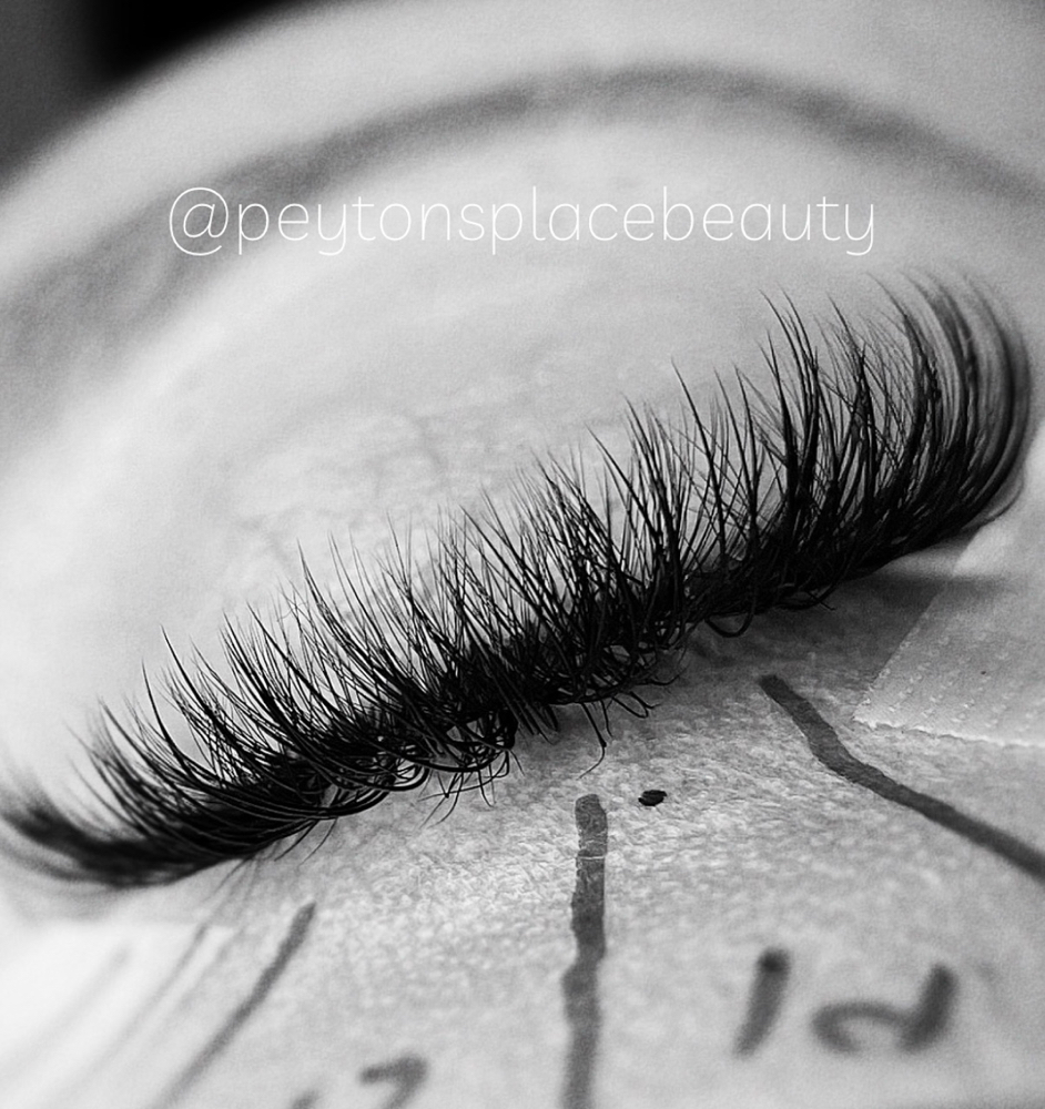 Custom Full Set Of Lash Extensions